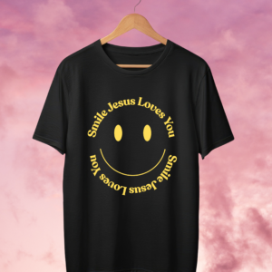 Camiseta Premium "Smile Jesus Loves You" - Negro & Neón