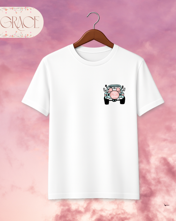 Camiseta "God is Good (Jeep Adventure)" – Retro Off-Road Christian Tee