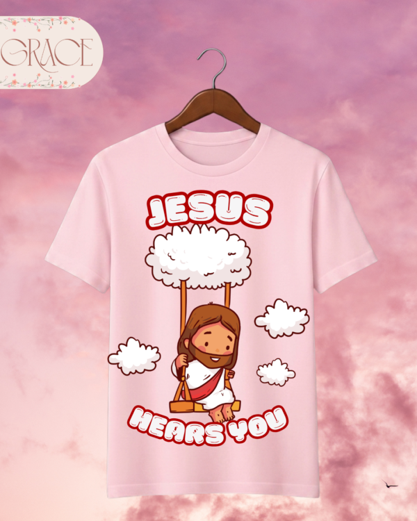 Camiseta Infantil "Jesus Hears You" Chibi – Colección Kids (Unisex)