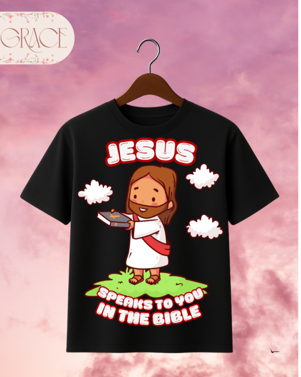 Camiseta Infantil "Jesus Speaks to You in the Bible" Chibi – Colección Kids (Unisex)
