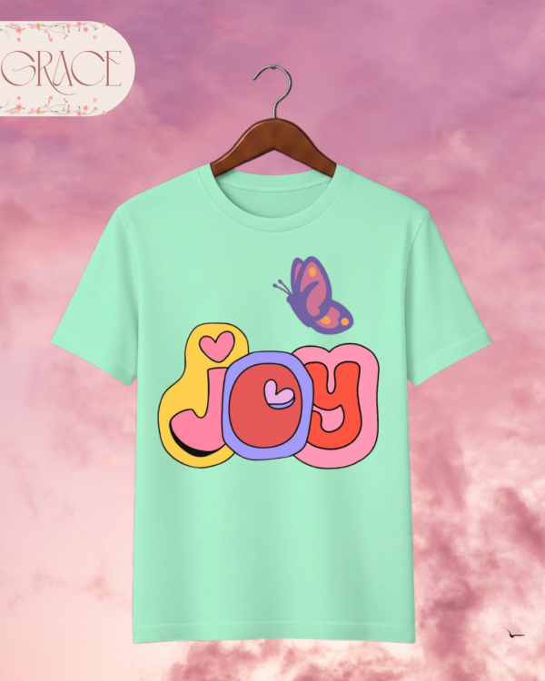 Camiseta de Mujer "Joy" con Mariposa Retro – Colección Damas