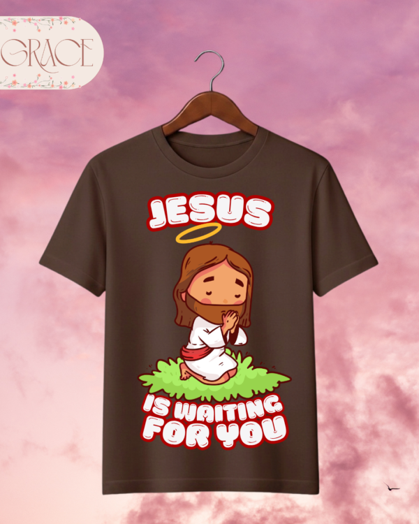 Camiseta Infantil "Jesus Is Waiting for You" Chibi – Colección Kids (Unisex)