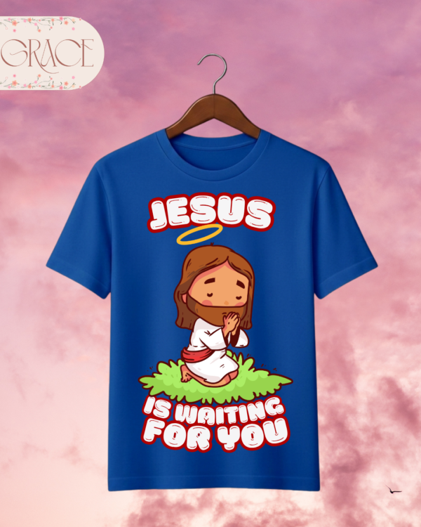 Camiseta Infantil "Jesus Is Waiting for You" Chibi – Colección Kids (Unisex)