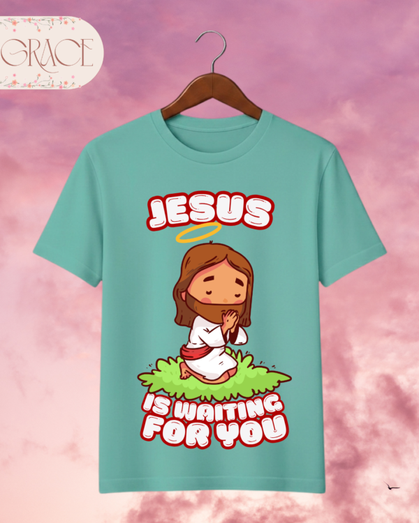 Camiseta Infantil "Jesus Is Waiting for You" Chibi – Colección Kids (Unisex)
