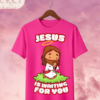Camiseta Infantil "Jesus Is Waiting for You" Chibi – Colección Kids (Unisex)