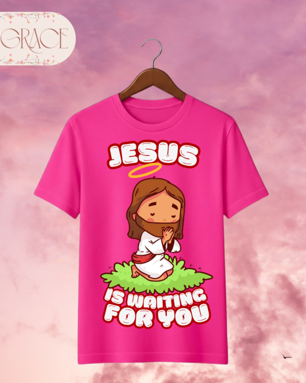 Camiseta Infantil "Jesus Is Waiting for You" Chibi – Colección Kids (Unisex)