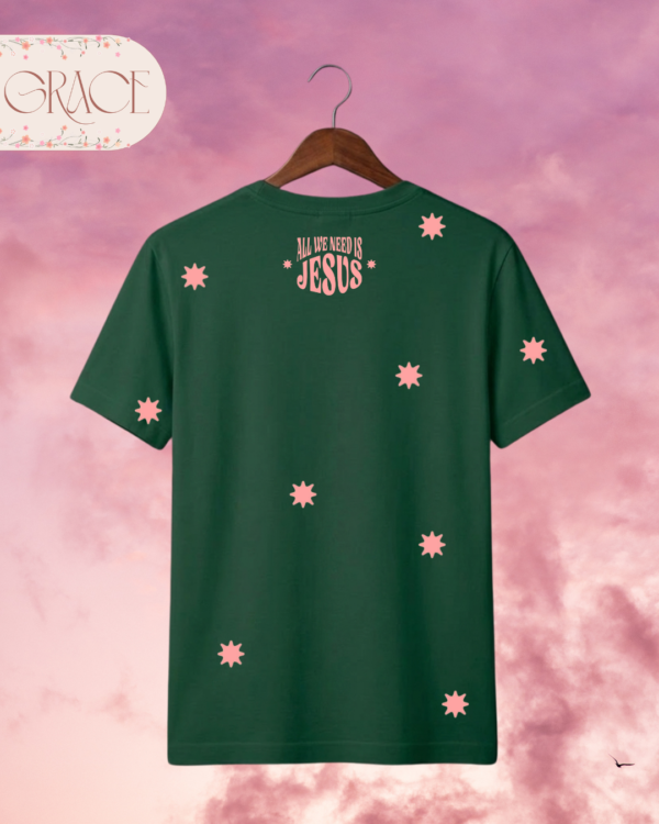 2 Camiseta de Mujer "All We Need Is Jesus" (Doble Estampado) – Colección Damas