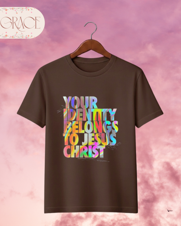21 Camiseta de Mujer "Your Identity Belongs to Jesus Christ" – Colección Damas