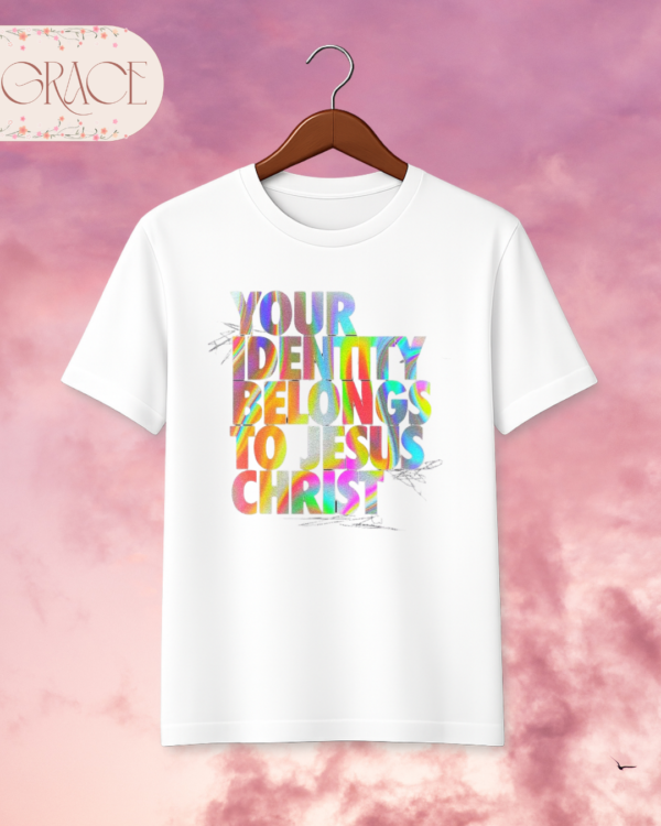 23 Camiseta de Mujer "Your Identity Belongs to Jesus Christ" – Colección Damas