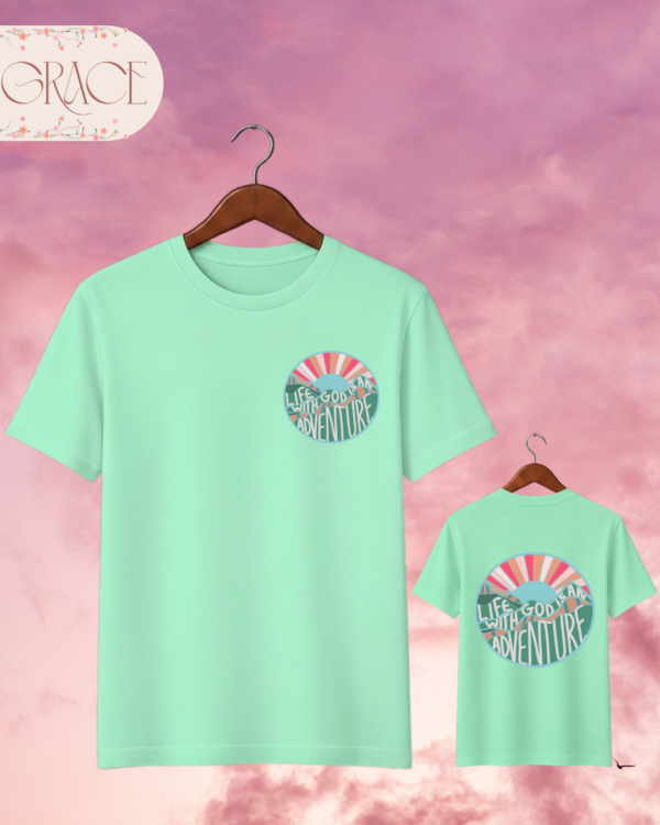 Camiseta Premium «Life with God is an Adventure» -- Edición Mint Green (Doble Estampado)