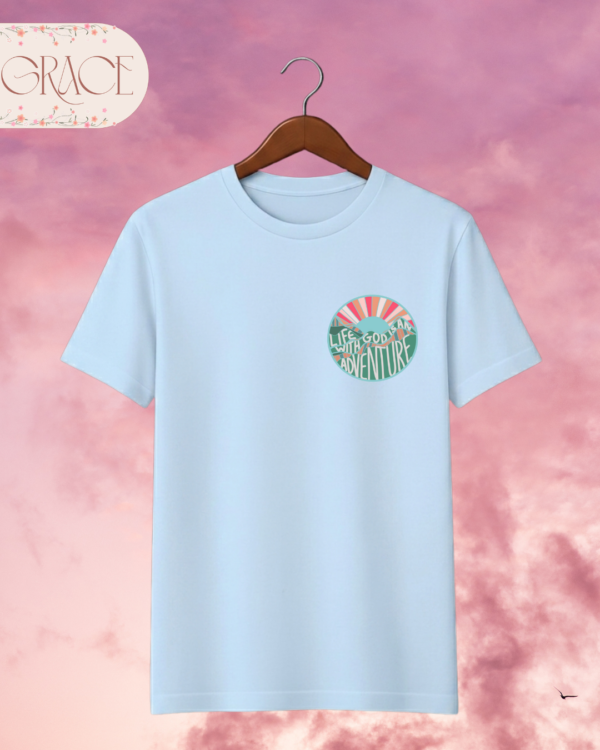Camiseta Premium «Life with God is an Adventure» -- Edición Mint Green (Doble Estampado)