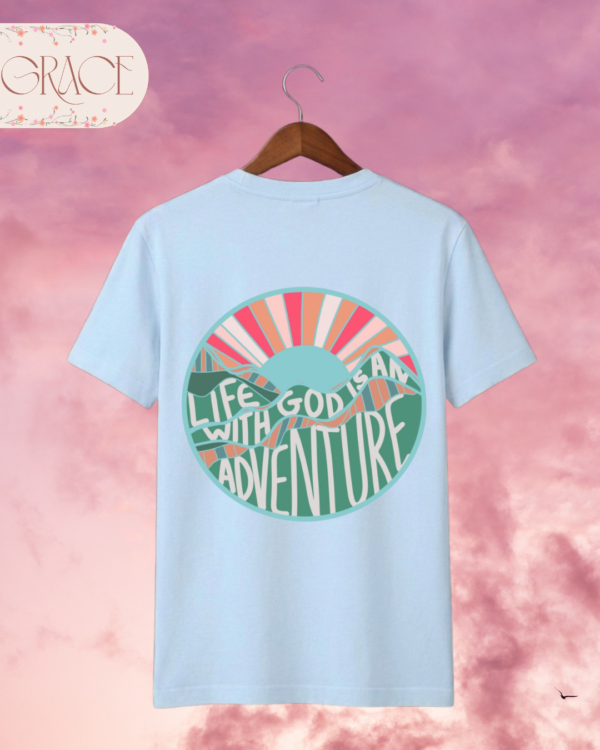 Camiseta Premium «Life with God is an Adventure» -- Edición Mint Green (Doble Estampado)