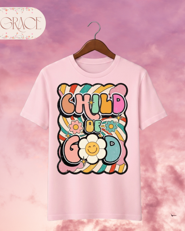46 Camiseta Infantil "Child of God Retro Groovy" – Colección Kids (Niñas)