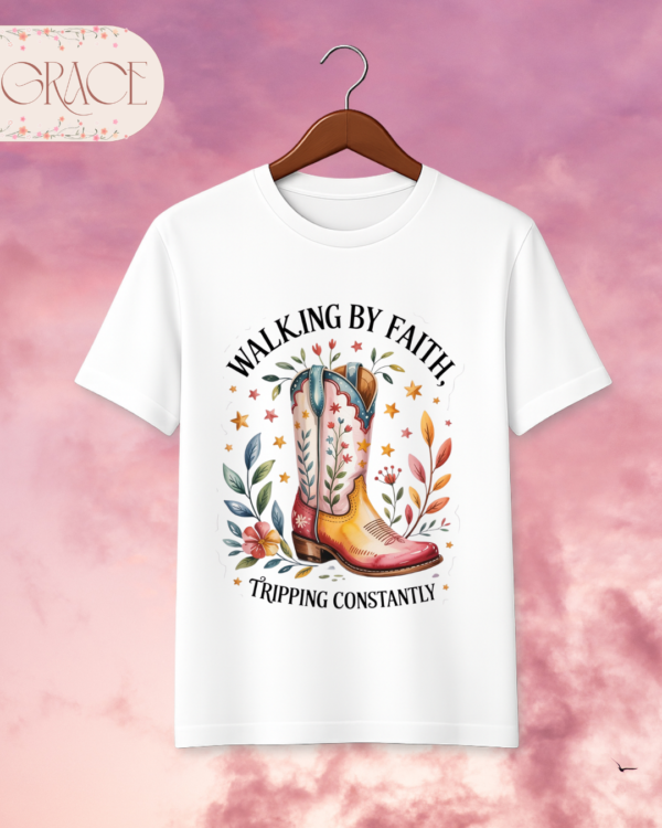 Camiseta Premium «Walking by Faith, Tripping Constantly» -- Edición Off White