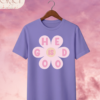 Camiseta Infantil "He Is Good Daisy" – Colección Kids (Niñas)