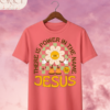 Camiseta de Mujer "There Is Power in the Name of Jesus" Retro (Doble Estampado) – Colección Damas