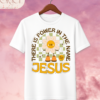 Camiseta de Mujer "There Is Power in the Name of Jesus" Retro (Doble Estampado) – Colección Damas
