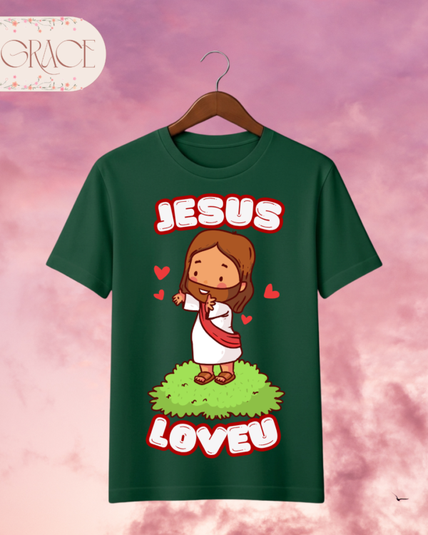 Camiseta Infantil "Jesus Loves U" Chibi – Colección Kids (Niñas)