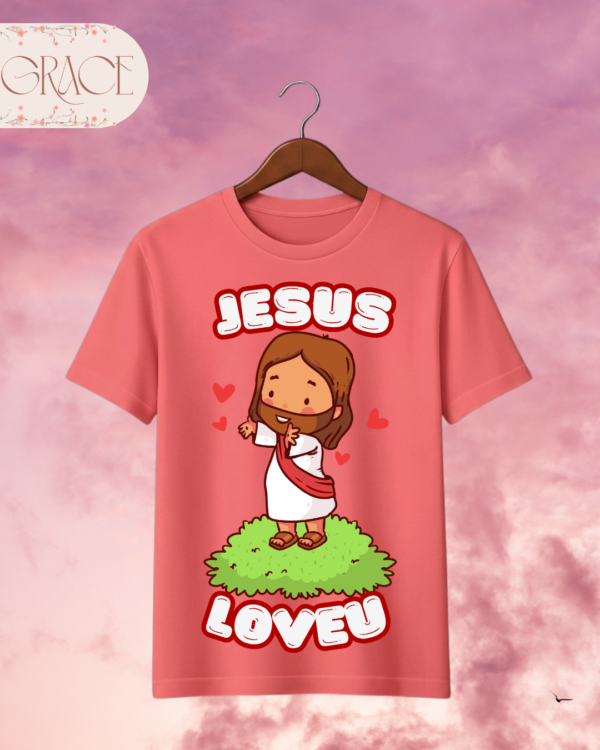 Camiseta Infantil "Jesus Loves U" Chibi – Colección Kids (Niñas)