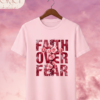 Camiseta "Faith Over Fear" – Christian Rose and Thorns Cross Tee